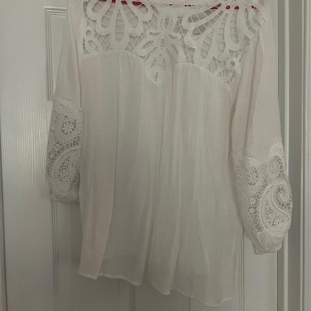 Elegant White Lace Women's Top